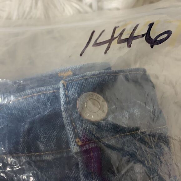 GAP Cheeky short sky high button fly pockets raw hem light distress women’s sz 8 - Picture 8 of 9